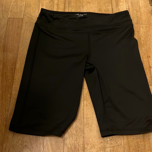 Joe Fresh Active women’s bike shorts - Picture 1 of 2